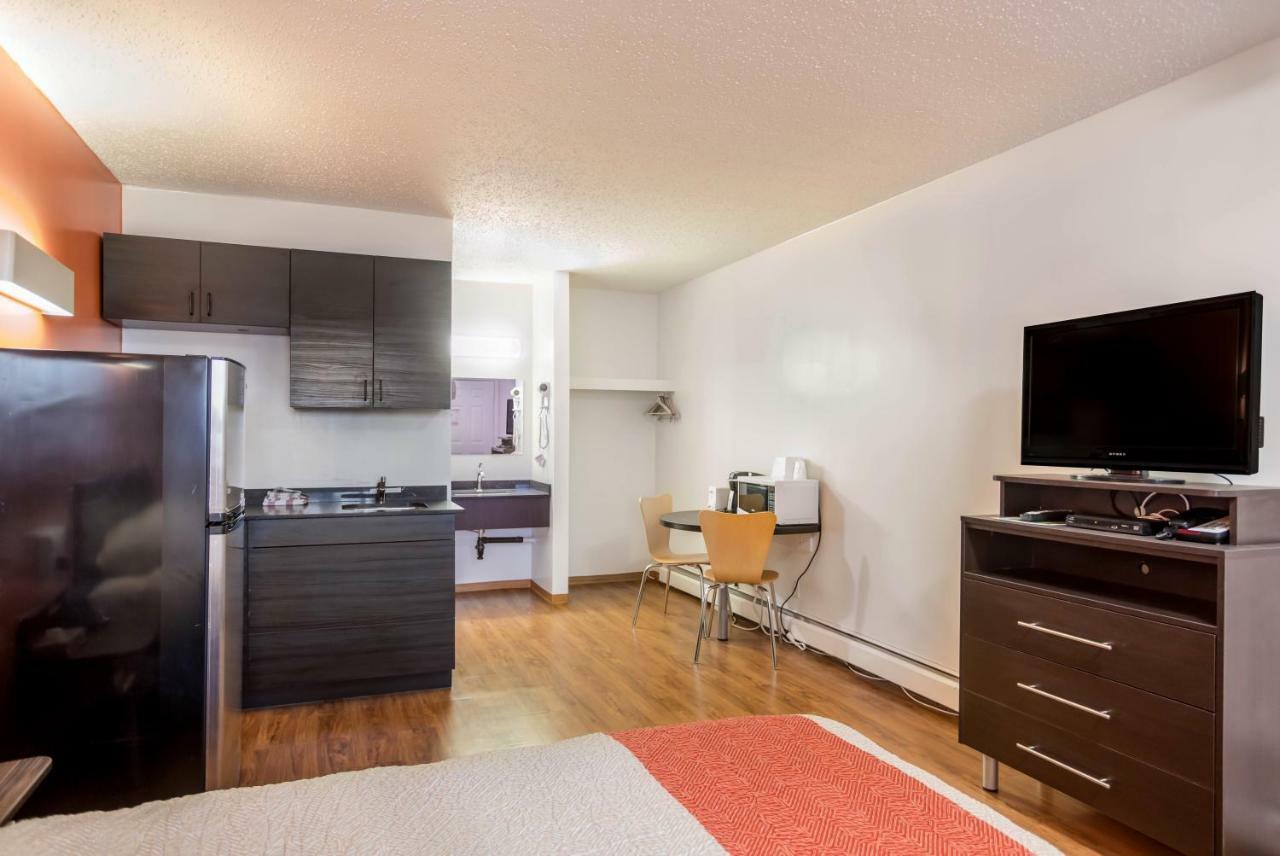 Motel Bo-Camrose, Ab Экстерьер фото