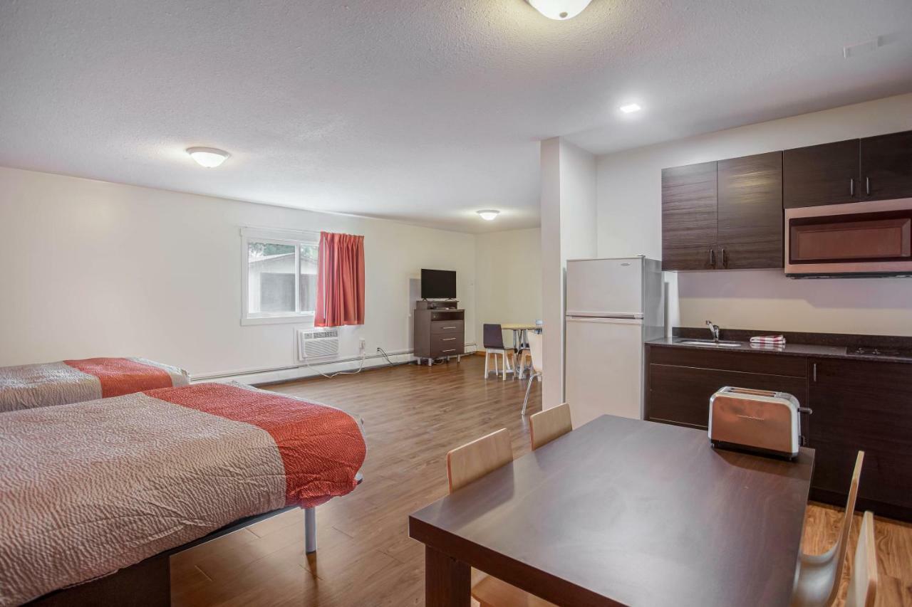 Motel Bo-Camrose, Ab Экстерьер фото