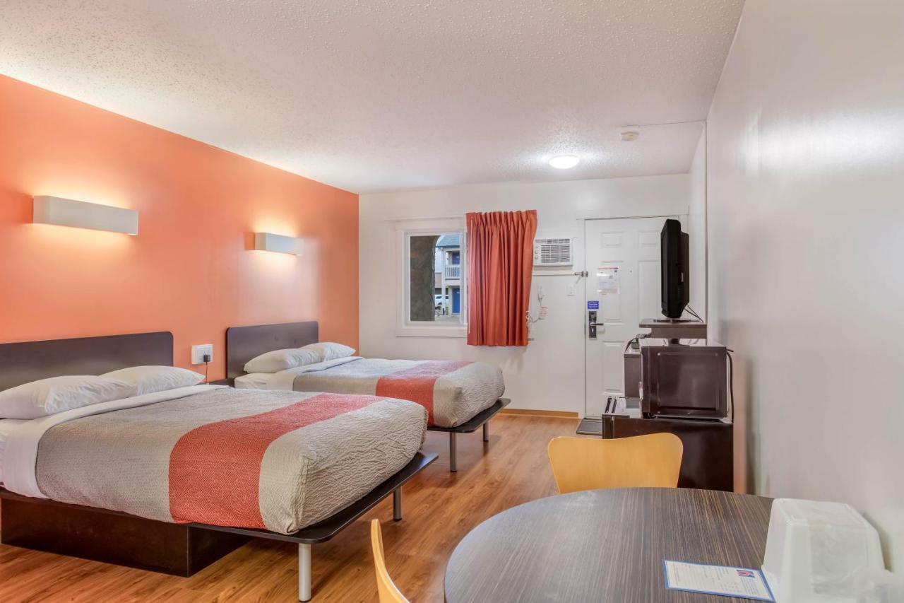 Motel Bo-Camrose, Ab Экстерьер фото