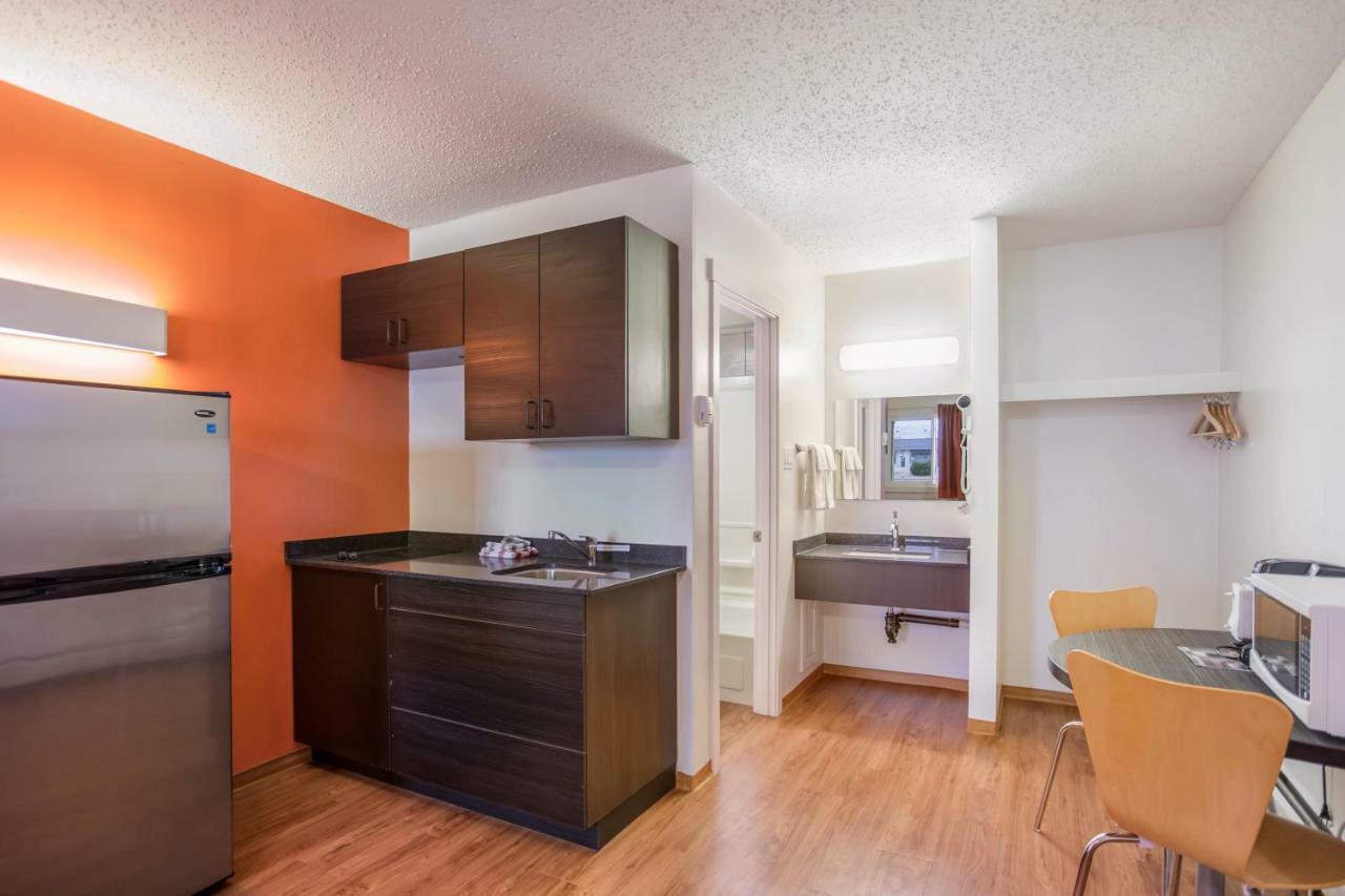 Motel Bo-Camrose, Ab Экстерьер фото