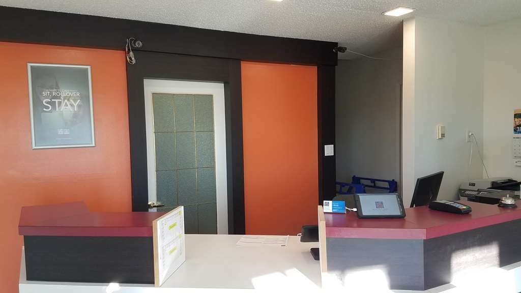 Motel Bo-Camrose, Ab Интерьер фото